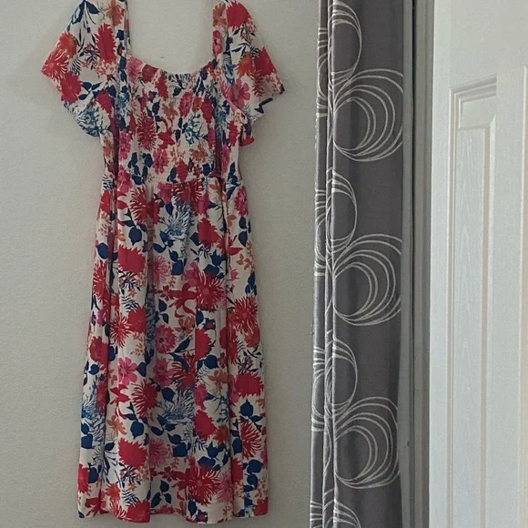 BloomChic floral Backless Square neck Midi Dress Plus Size 22-24 - Picture 4 of 8
